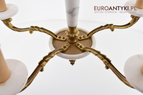 zabytkowa marmurowa lampa