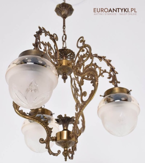 pałacowa lampa wisząca