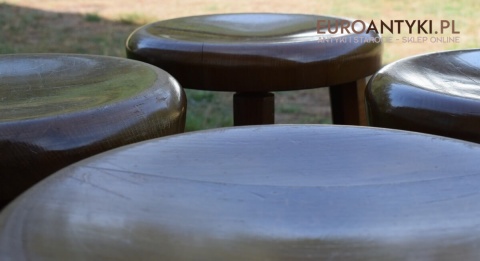 stołki z litego drewna