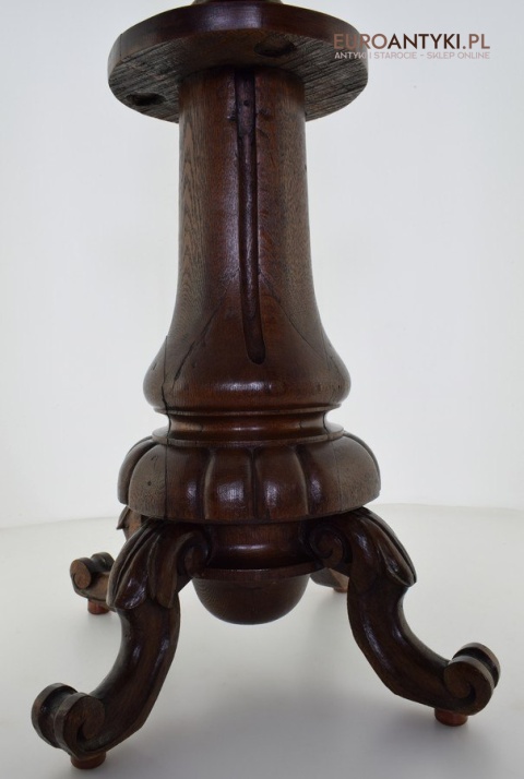 dworski wieszak stojący