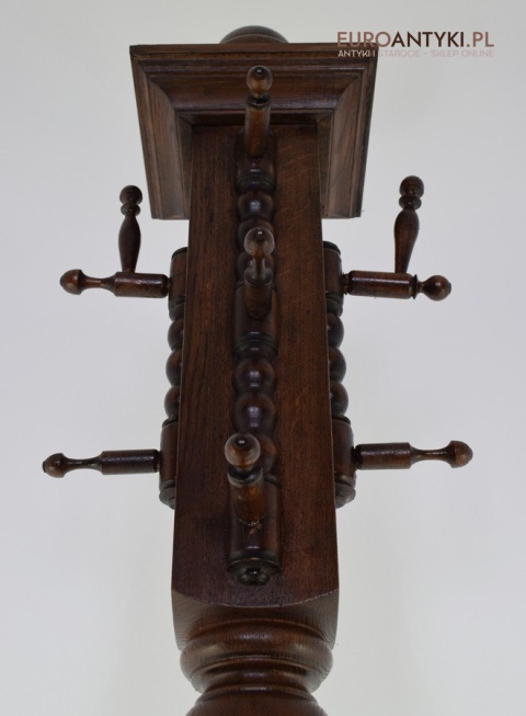 neo gotycki wieszak stojący