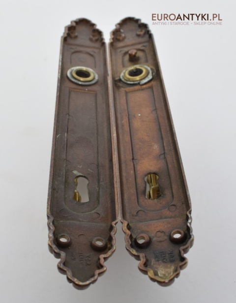 Secesyjne szyldy klamki zabytkowe do drzwi antycznych pałacowe ozdoby dworskie