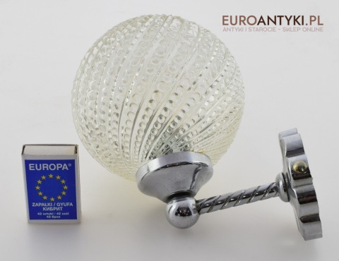 Srebrne kinkiety łazienkowe z kloszami retro vintage lampy ścienne art deco