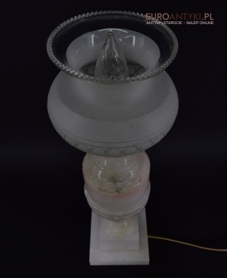 lampka stołowa marmurkowa z kloszem lampa babcina na stolik