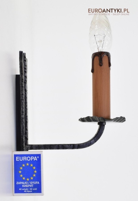 Kute kinkiety do zamku lampki ścienne do lochu antyki zamkowe