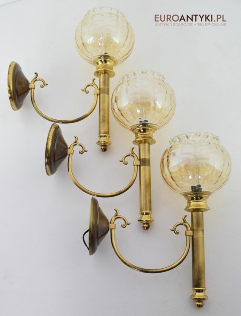 Mosiężne zabytkowe kinkiety na korytarz lampki ścienne z kloszami