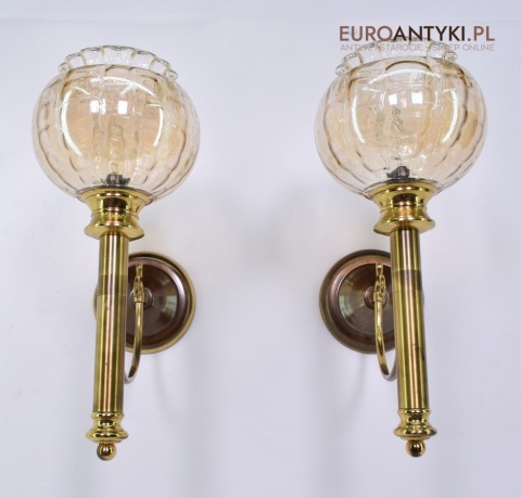 Mosiężne zabytkowe kinkiety na korytarz lampki ścienne z kloszami