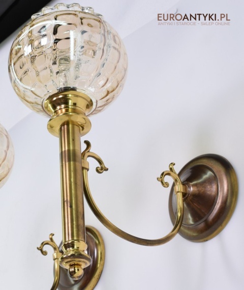Mosiężne zabytkowe kinkiety na korytarz lampki ścienne z kloszami