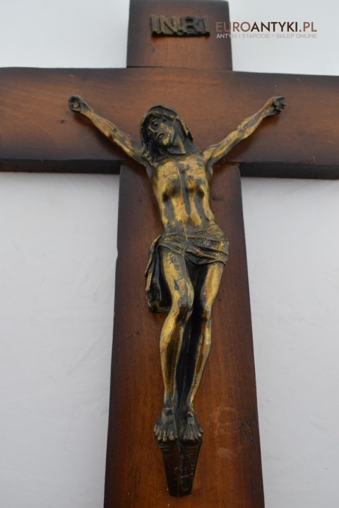 100 letnia pasyjka krzyż laciński stojący z Jezusem Chrystusem INRI antyk