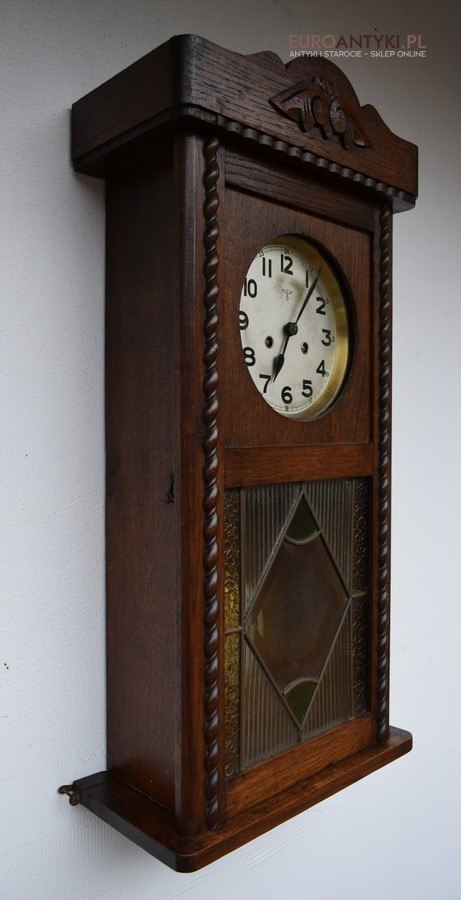Muzealny zegar F.M.S. antyk odmierzający czas do dworu pałacyku