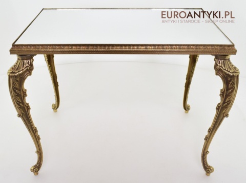 mosiężny stoliczek