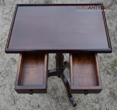 Zabytkowy stoliczek z szufladkami pomocnik antyczny do dworu pałacu