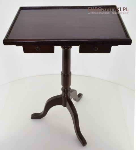 Zabytkowy stoliczek z szufladkami pomocnik antyczny do dworu pałacu