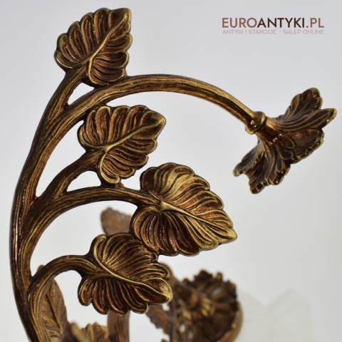 Florystyczna lampa sufitowa żyrandol trójramienny z kloszami zabytkowy dworkowy