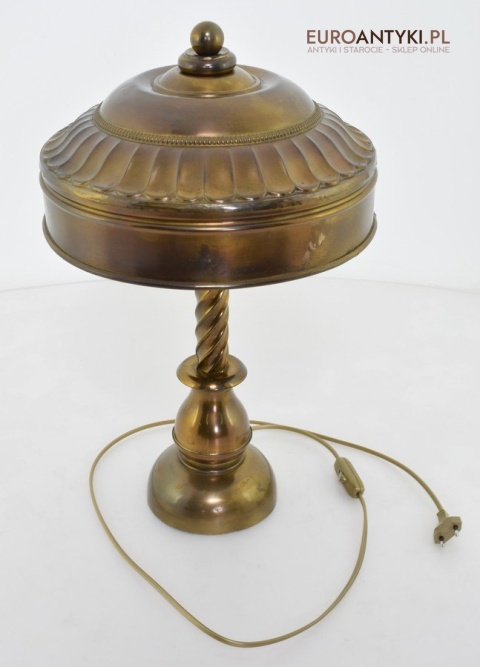 stołowa lampa mosiężna