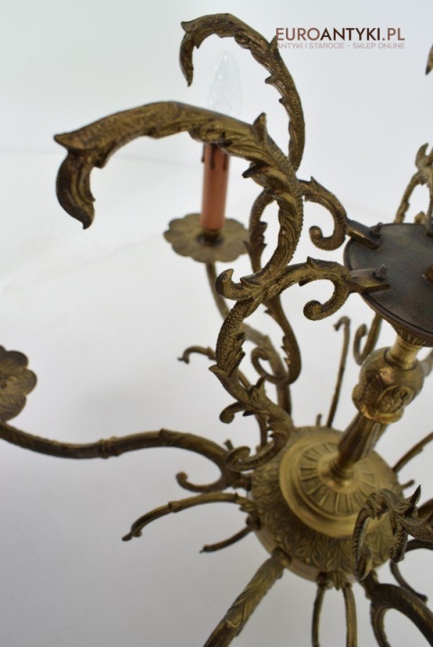 Delikatny żyrandol mosiężny z Włoch lampa książęca do zamku antyki