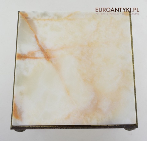 Onyksowy stoliczek ozdobny antyk nogi z masywnego mosiądzu