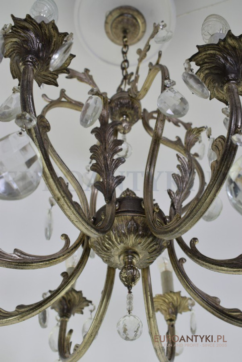 Srebrny kryształowy żyrandol do sypialni wytworny muzealny chandelier z kryształami