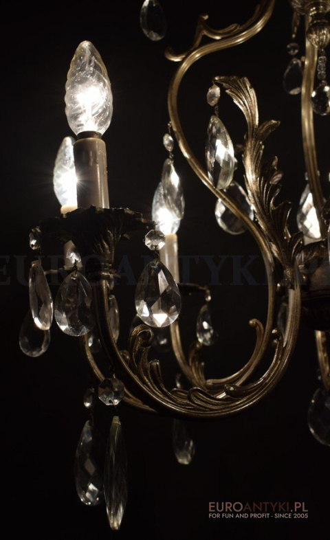 Srebrny kryształowy żyrandol do sypialni wytworny muzealny chandelier z kryształami