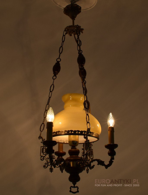 Góralska lampa sufitowa do wiejskiej chaty oświetlenie retro rustyk