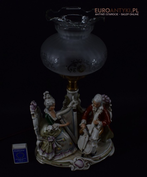 Pałacowa lampka na stolik porcelanowa lampa koncert dworski antyk