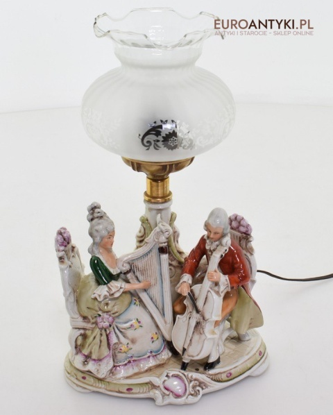 stołowa lampka pałacowa