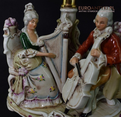 Pałacowa lampka na stolik porcelanowa lampa koncert dworski antyk