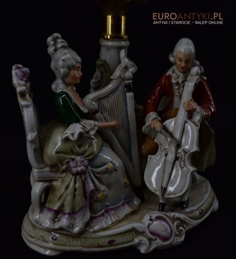 Pałacowa lampka na stolik porcelanowa lampa koncert dworski antyk