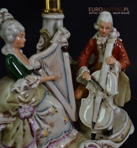 Pałacowa lampka na stolik porcelanowa lampa koncert dworski antyk