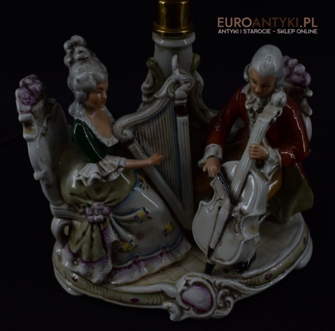 Pałacowa lampka na stolik porcelanowa lampa koncert dworski antyk