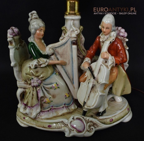 Pałacowa lampka na stolik porcelanowa lampa koncert dworski antyk