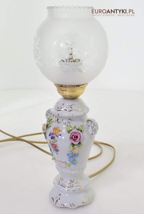 stara lampka stołowa