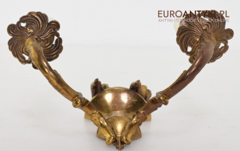 Zabytkowy kinkiet z cherubinkami lampka ścienna muzealna retro oświetlenie