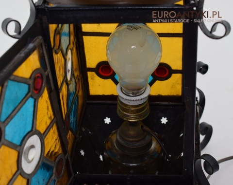 Antyczny lampion z witrażem lampka z lat 1900 muzealny okaz dekoracja vintage do domu