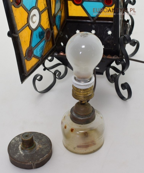 Antyczny lampion z witrażem lampka z lat 1900 muzealny okaz dekoracja vintage do domu