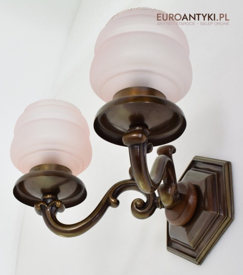 ścienna lampa vintage