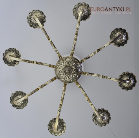 Srebrny żyrandol bogato zdobiony chandelier pałacowy kolor stare srebro zabytkowe oświetlenie antyk