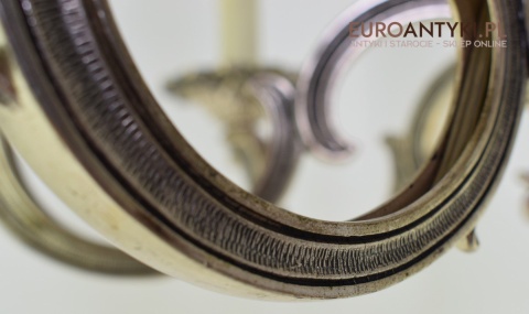 Srebrny żyrandol bogato zdobiony chandelier pałacowy kolor stare srebro zabytkowe oświetlenie antyk