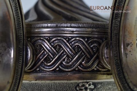 Srebrny żyrandol bogato zdobiony chandelier pałacowy kolor stare srebro zabytkowe oświetlenie antyk