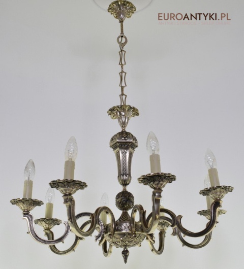 Srebrny żyrandol bogato zdobiony chandelier pałacowy kolor stare srebro zabytkowe oświetlenie antyk