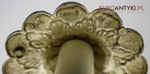 Srebrny żyrandol bogato zdobiony chandelier pałacowy kolor stare srebro zabytkowe oświetlenie antyk