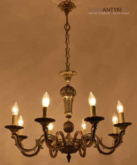 Srebrny żyrandol bogato zdobiony chandelier pałacowy kolor stare srebro zabytkowe oświetlenie antyk