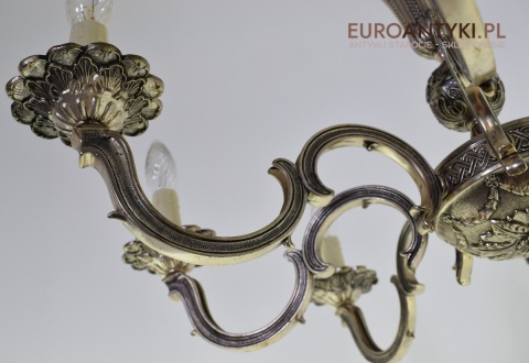 Srebrny żyrandol bogato zdobiony chandelier pałacowy kolor stare srebro zabytkowe oświetlenie antyk