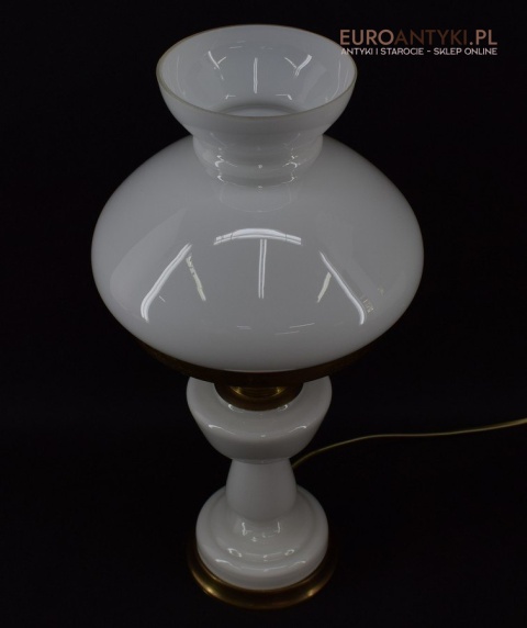Stara biała szklana lampka klasyczna lampa na stolik babcina oświetlenie retro vintage classic