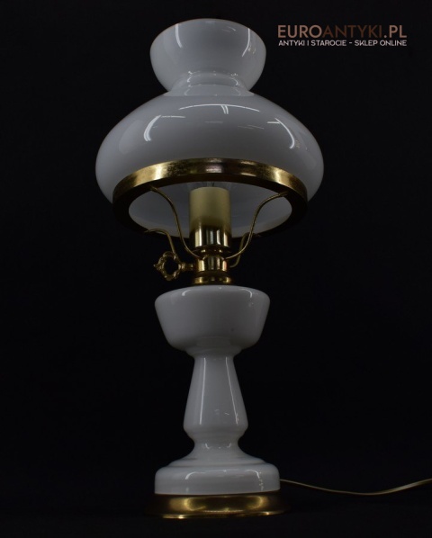 Stara biała szklana lampka klasyczna lampa na stolik babcina oświetlenie retro vintage classic