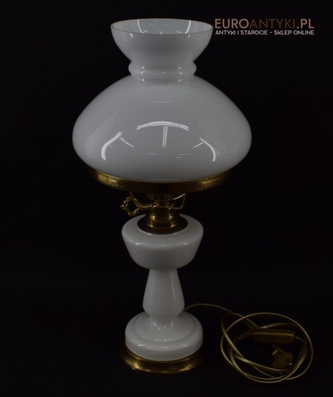 Stara biała szklana lampka klasyczna lampa na stolik babcina oświetlenie retro vintage classic