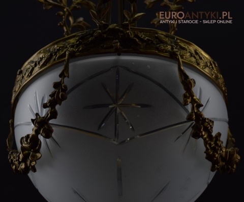Secesyjna lampa sufitowa do pałacu zamku. Żyrandol antyczny ze szlifowanym kloszem antyk Art Nouveau