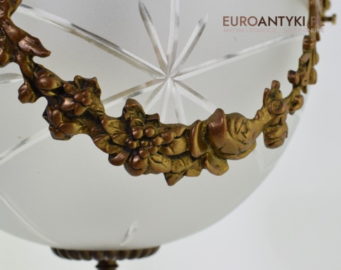 Secesyjna lampa sufitowa do pałacu zamku. Żyrandol antyczny ze szlifowanym kloszem antyk Art Nouveau