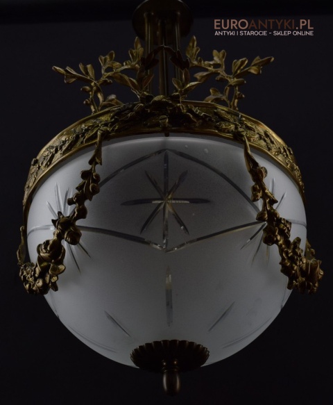 Secesyjna lampa sufitowa do pałacu zamku. Żyrandol antyczny ze szlifowanym kloszem antyk Art Nouveau
