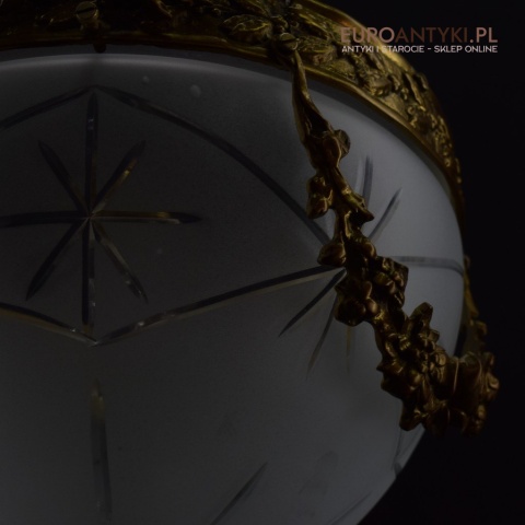 Secesyjna lampa sufitowa do pałacu zamku. Żyrandol antyczny ze szlifowanym kloszem antyk Art Nouveau